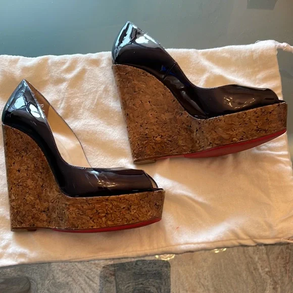 Christian Louboutin Cork Platform Open Toe Shoe - Picture 4 of 5